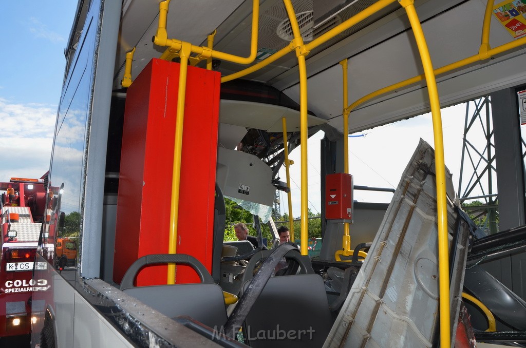 Endgueltige Bergung KVB Bus Koeln Porz P677.JPG - Miklos Laubert